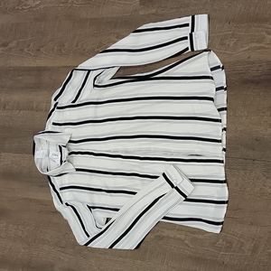 Now womens basic shirt.